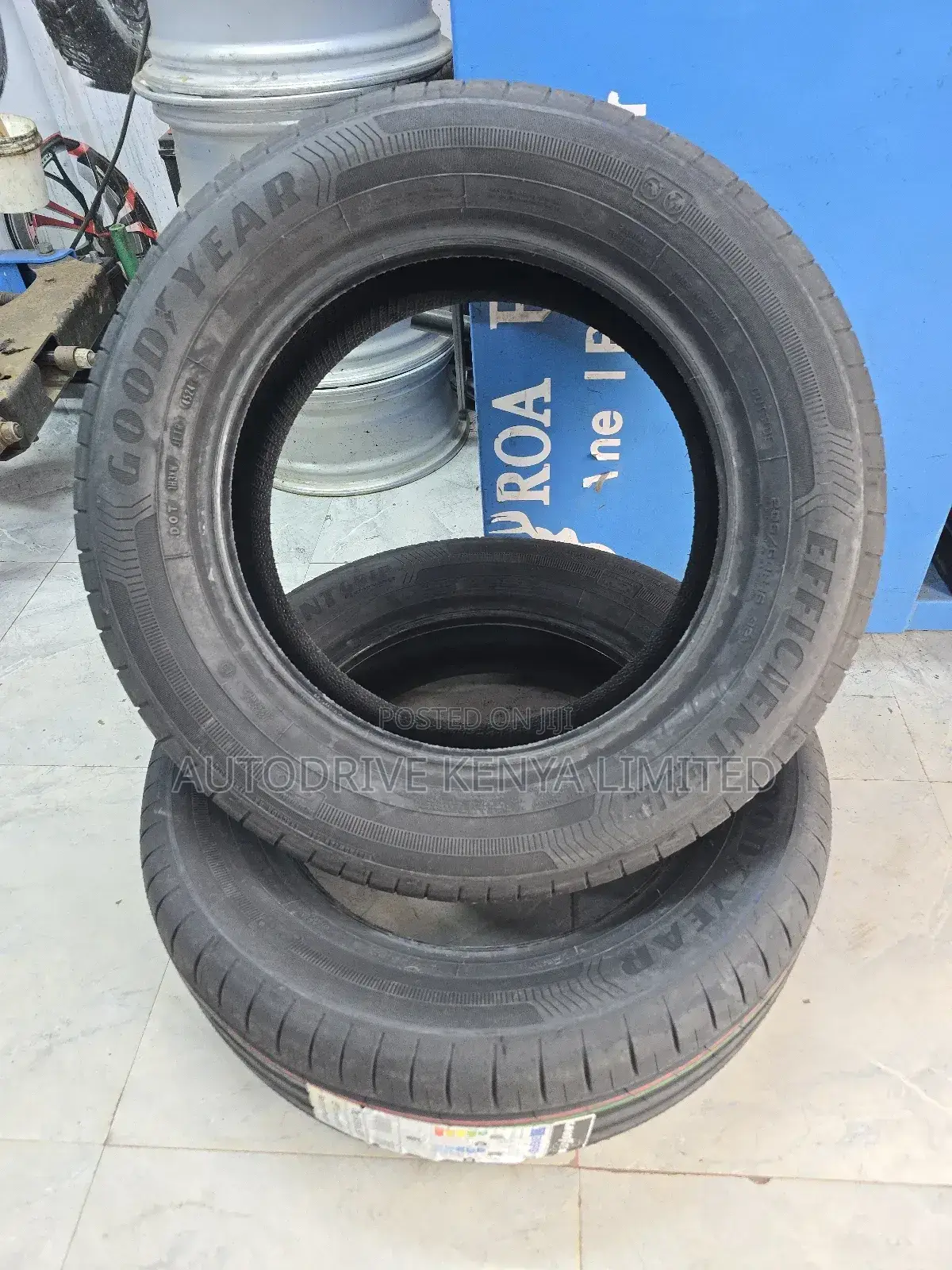 205/60r16 Goodyear Efficient Grip Performance Tyre