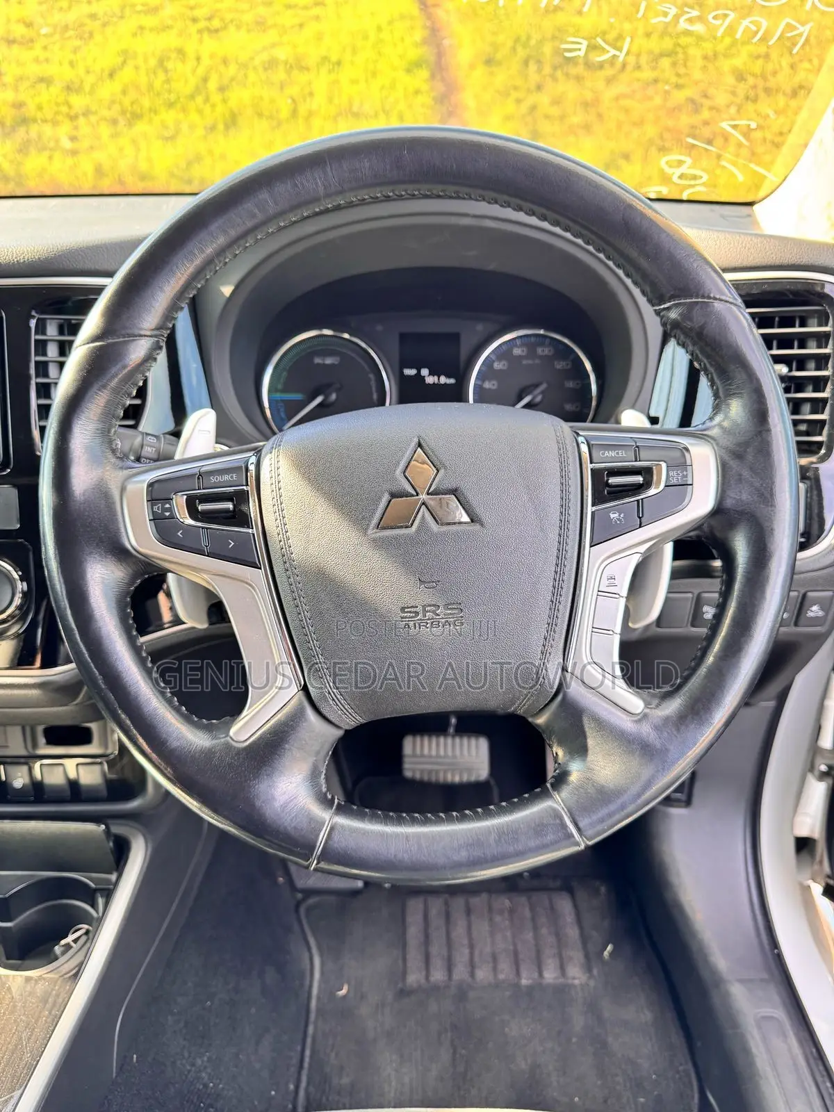 Mitsubishi Outlander 2017 White