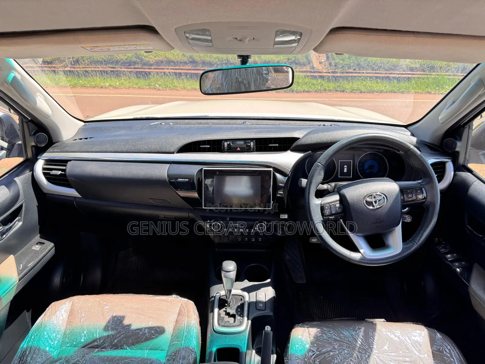 Toyota Hilux 2017 White