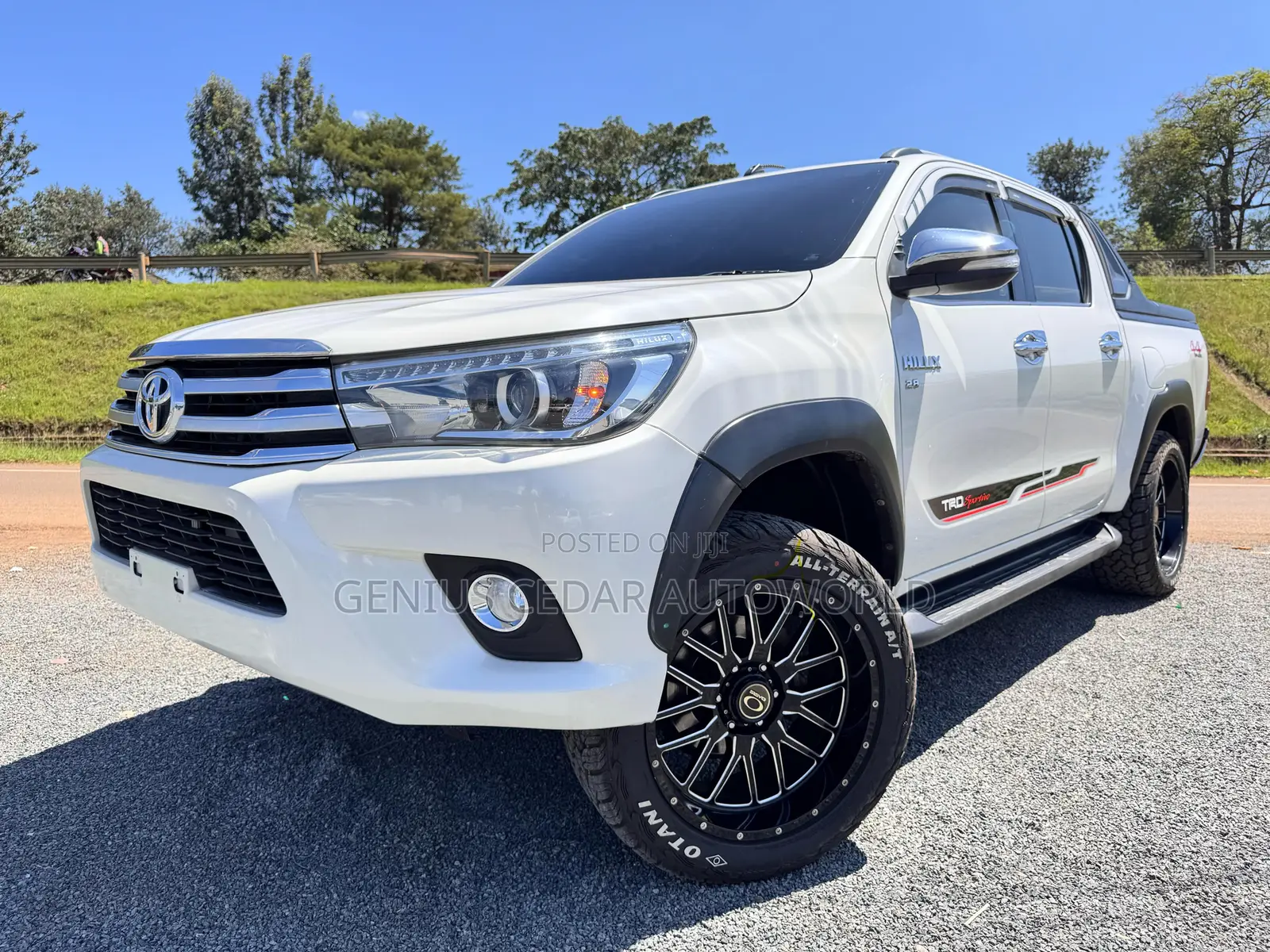Toyota Hilux 2017 White