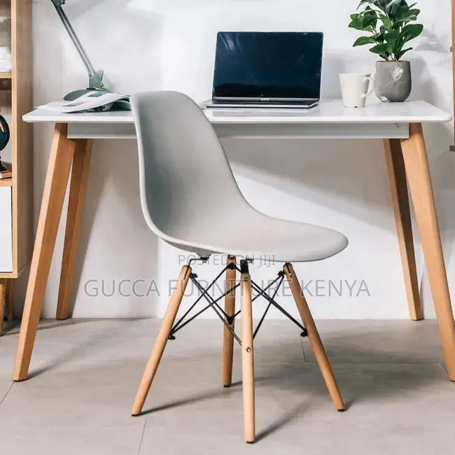 Office Chair:Eames Plastic and Wood Ergonomic Desk Chair