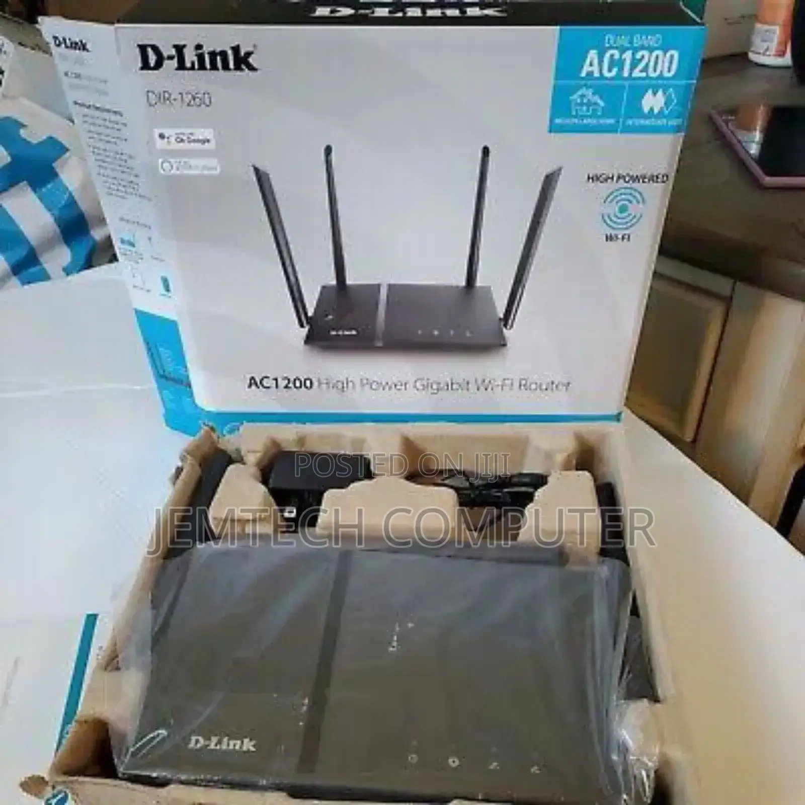 D-Link Dir-825 Ac 1200 Wi-Fi Dual-Band Gigabit Router