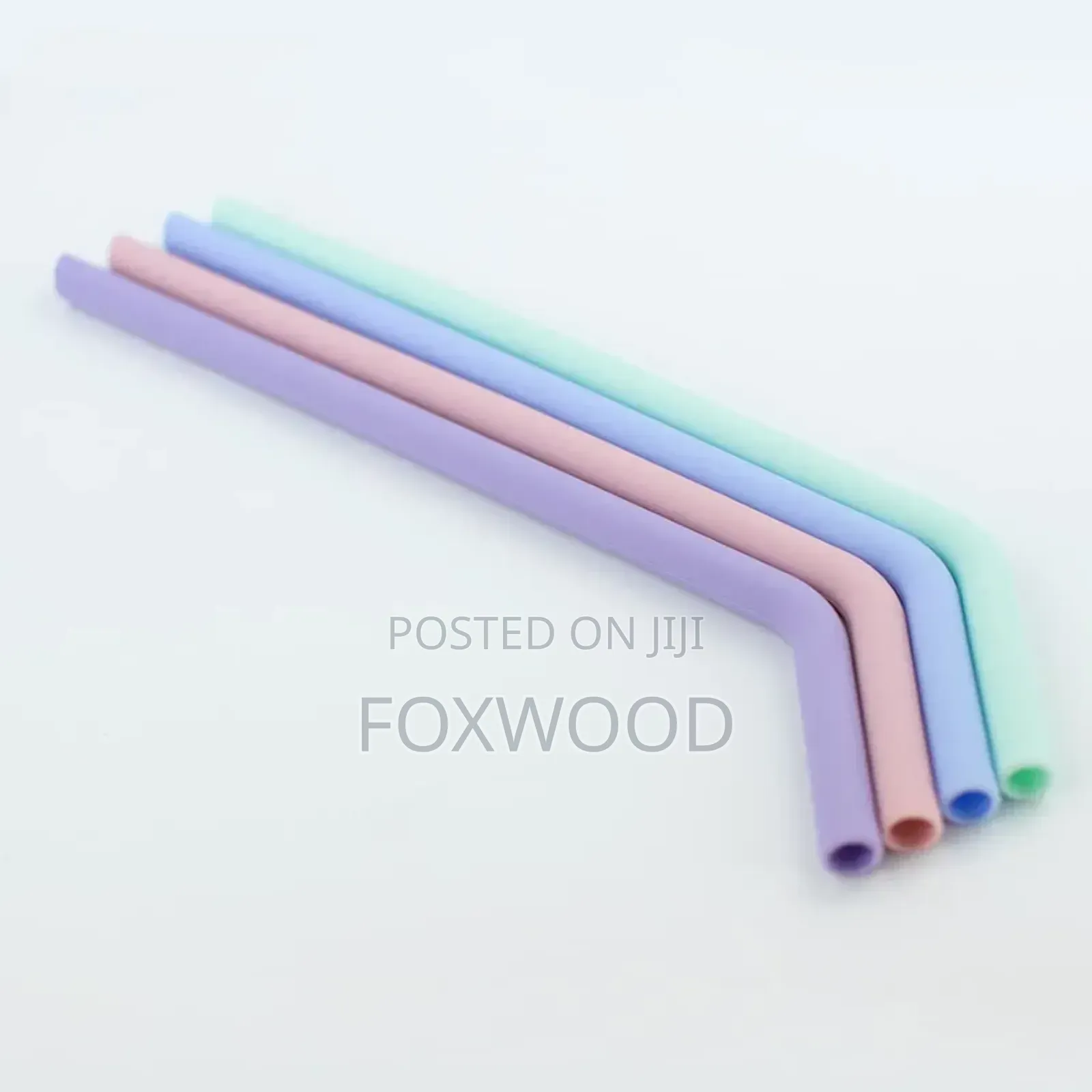 A Set of Reusable Silicone Drinking Straws 4pcs