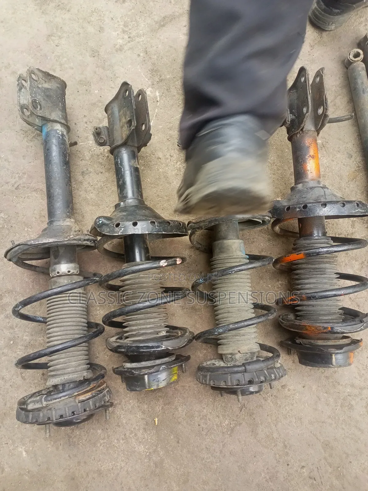 Subaru Forester Sg5 Complete Shock Set