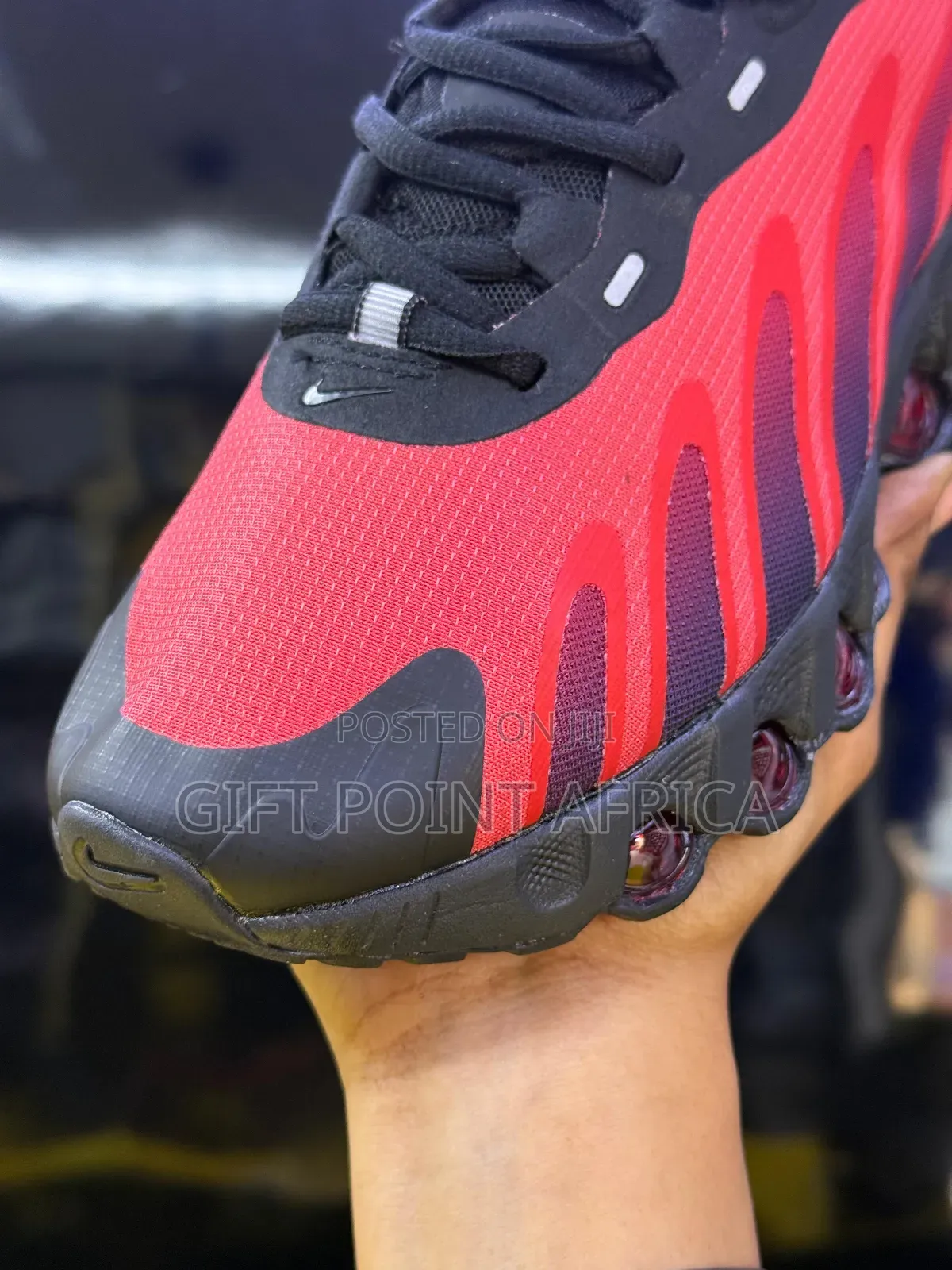 Nike Airmax Dn8 “Bred” Unisex Sneakers
