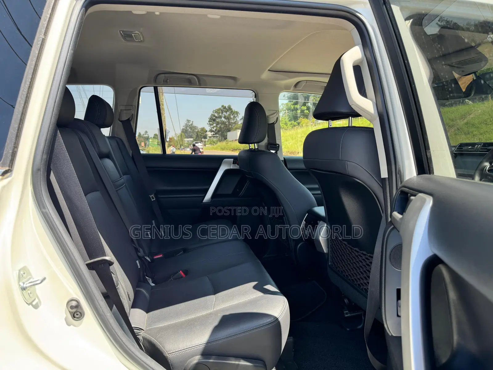 Toyota Land Cruiser Prado 2018 White