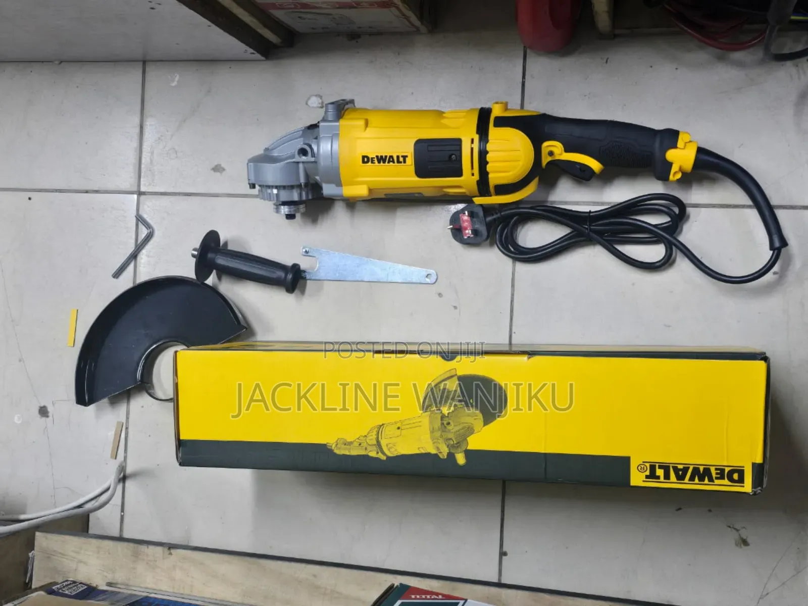 Dewalt Angle Grinder 9"/ Electric Dewalt Angle Grinder 9"