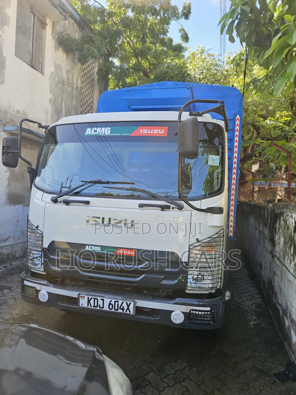 Isuzu FRR Looking Smart