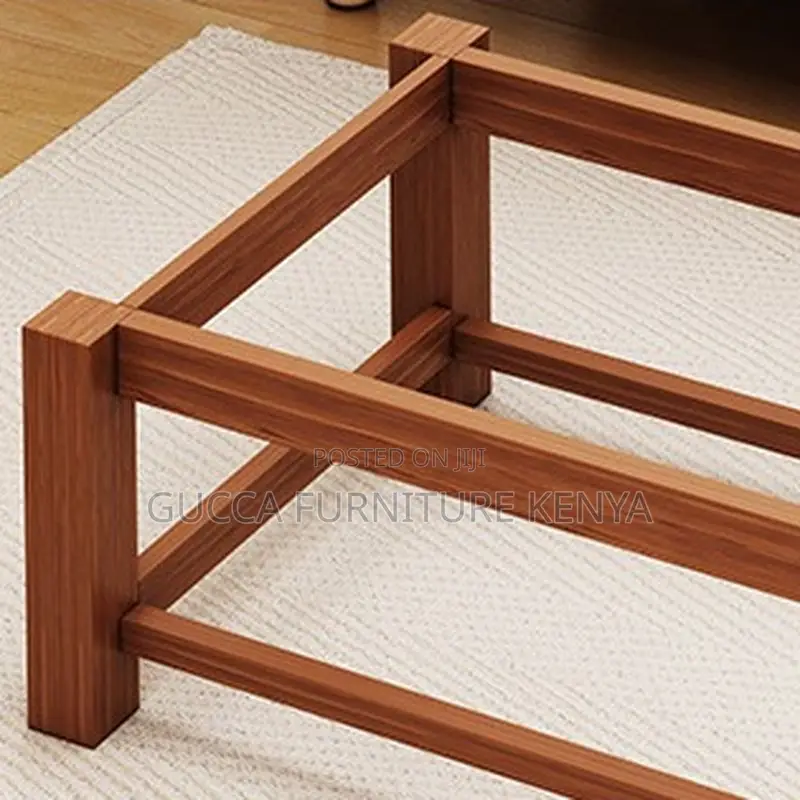 Office Table:Classy Mahogany Coffee Table for Executives