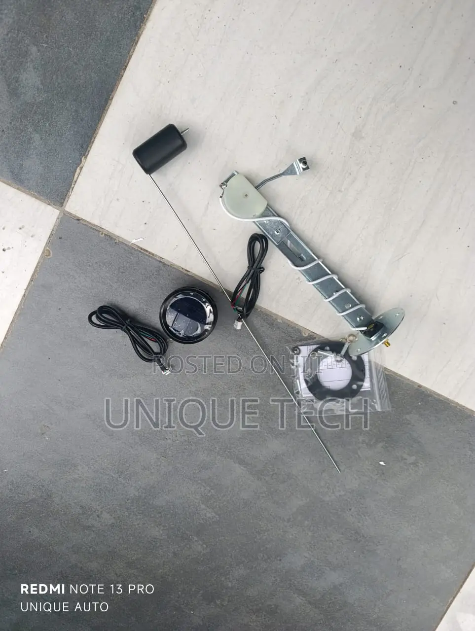 Universal Digital Fuel Gauge for Cars and Trucks