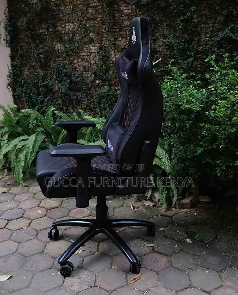Office Chair:Modern Recliner Gaming and Streamer's Chair