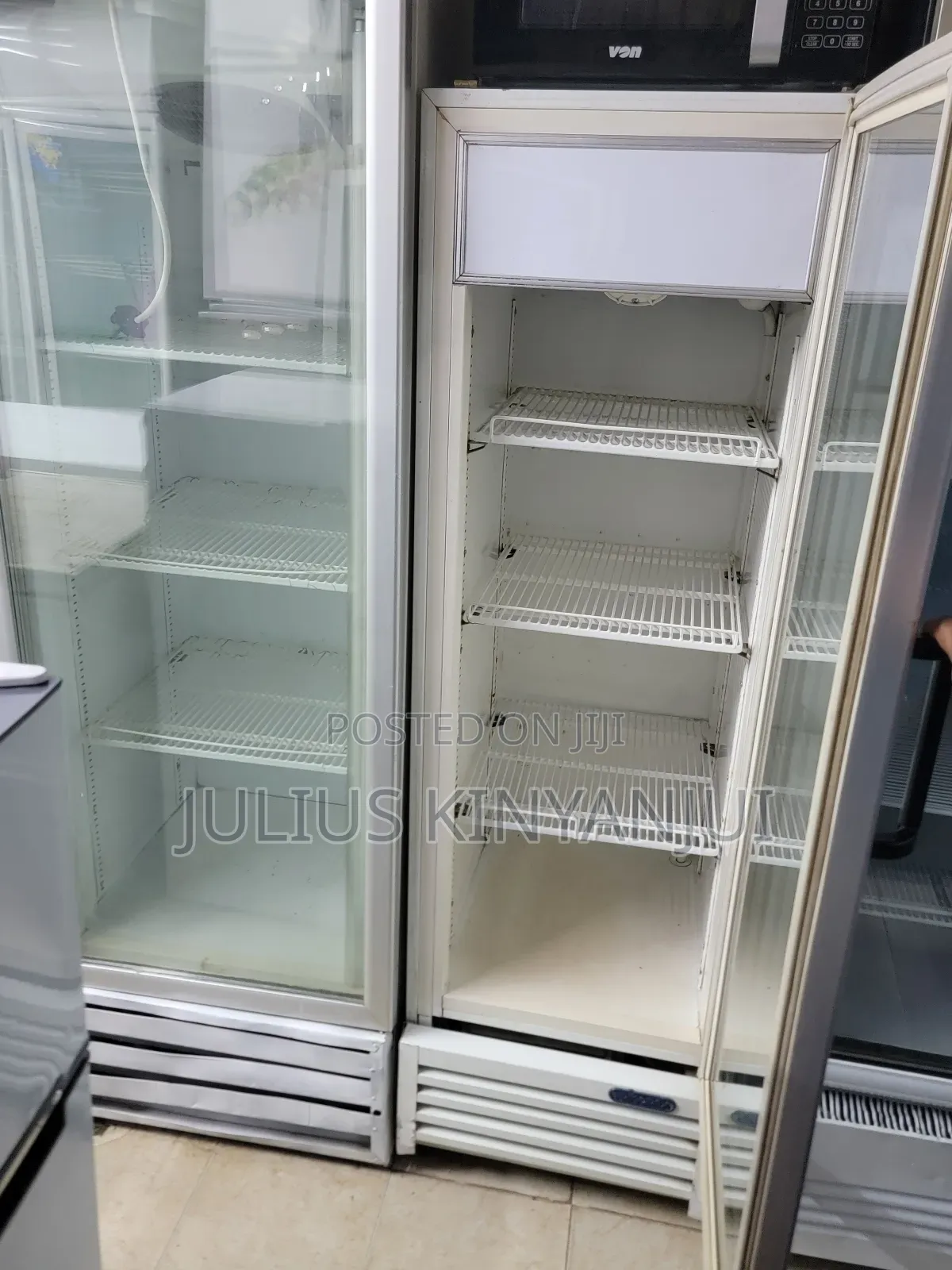 5.5 Feet Display Fridge