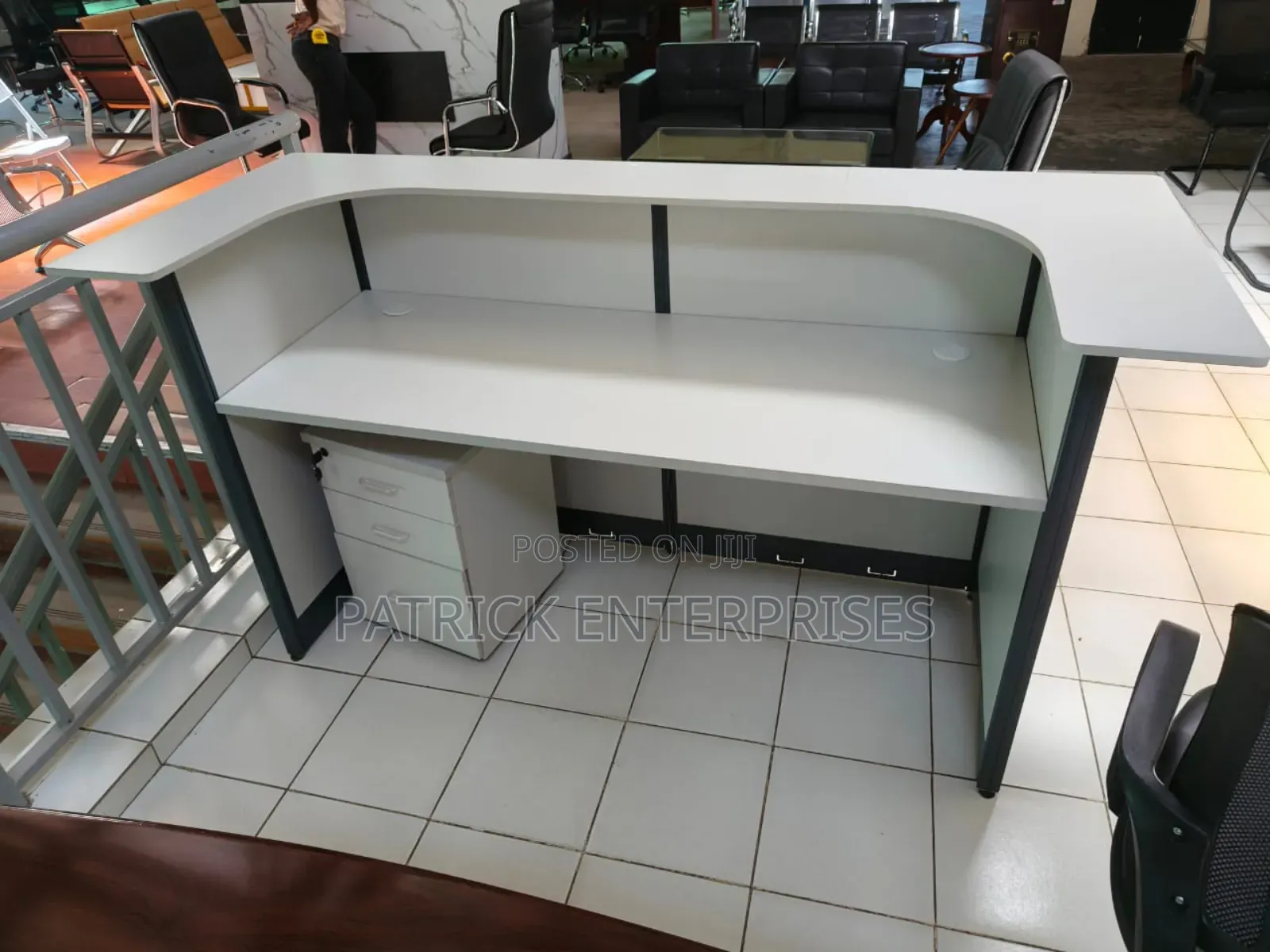 Imported Modern Reception Desk 1.6 Mtrs