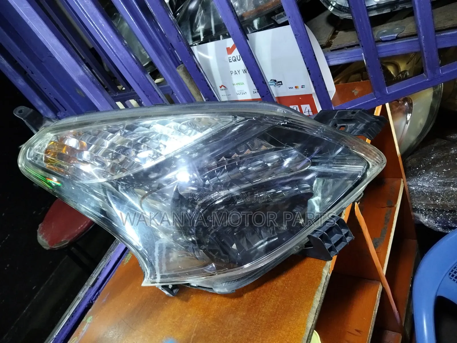 Toyota Ractis 2005/06/07 Xenon Head Lamp, Ex Japan