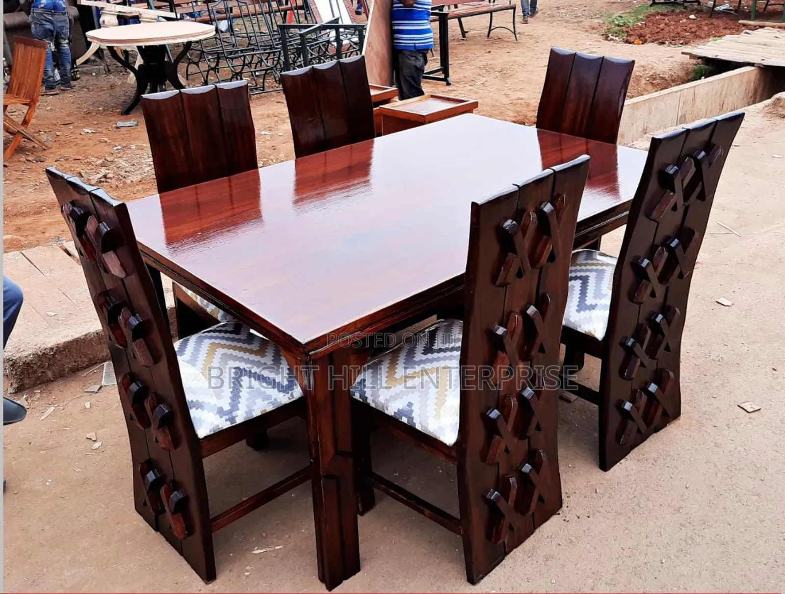 Glamours Made Dining Set