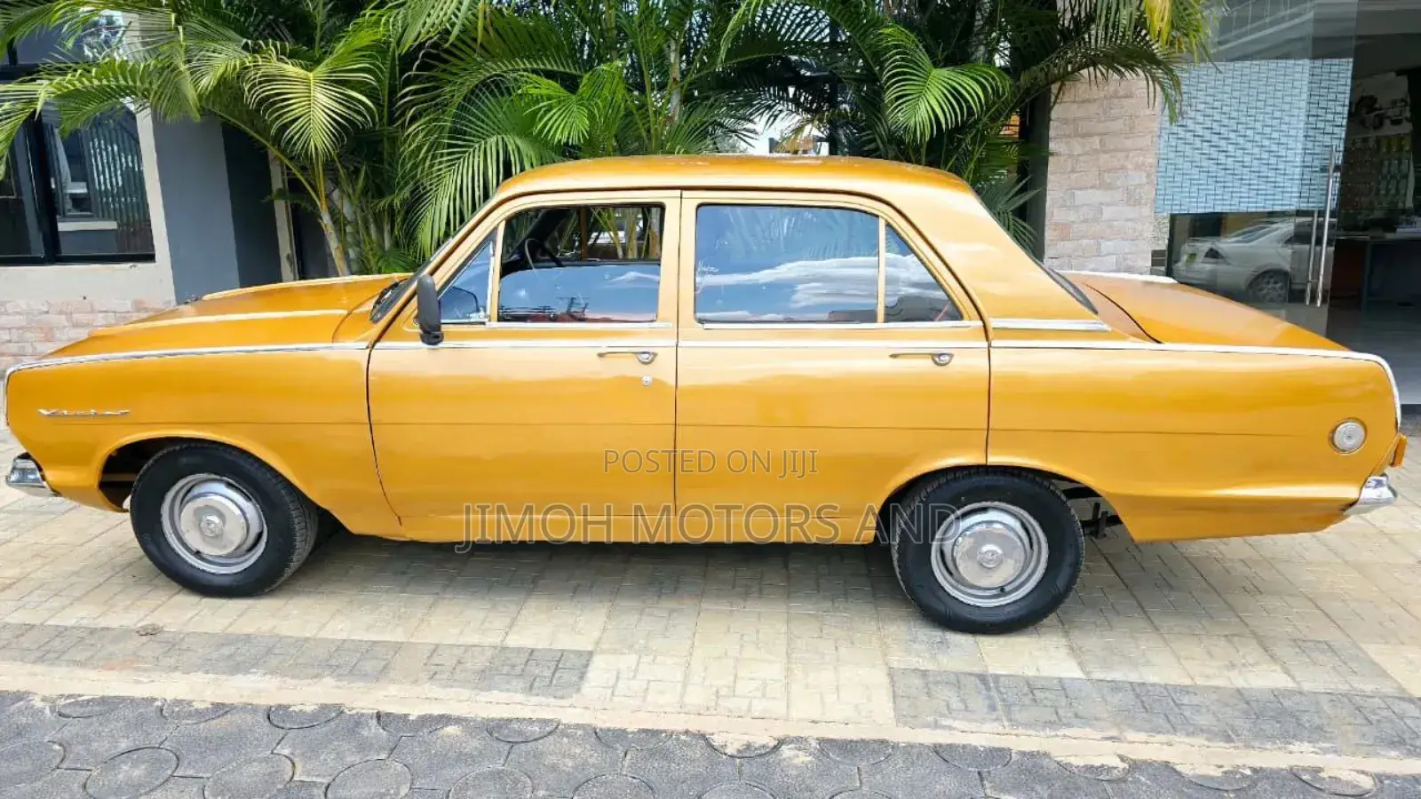 Vauxhall Movano 1969 Yellow