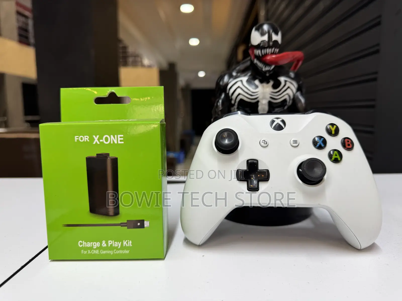 Xbox One Pad and Battery Pack Combo