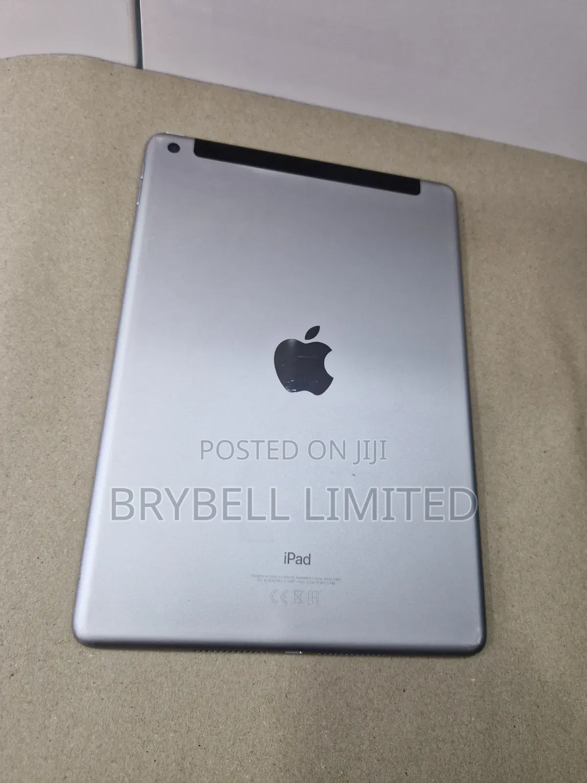 Apple iPad 9.7 128 GB Gray