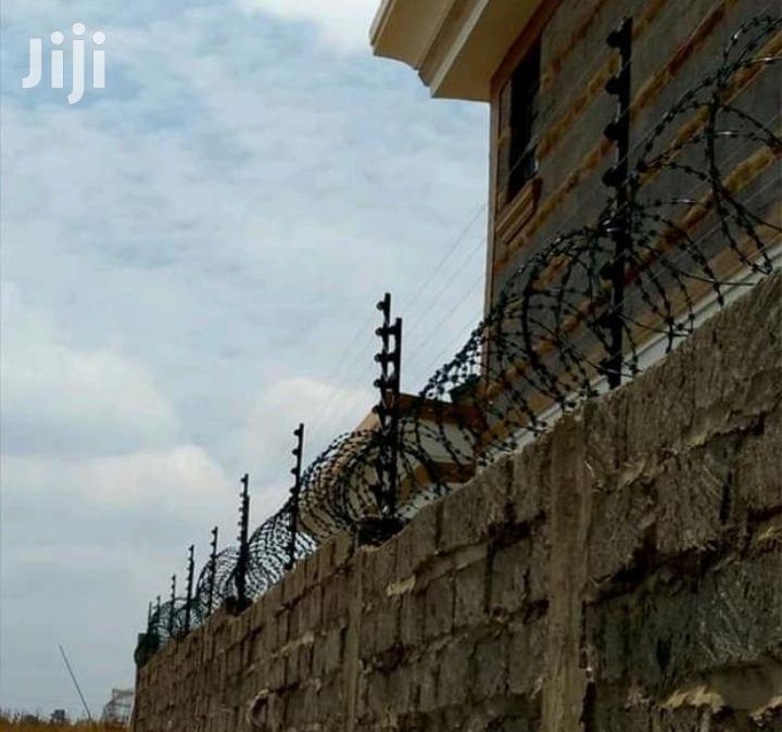 Electric Fence Razor Inclusive Installation