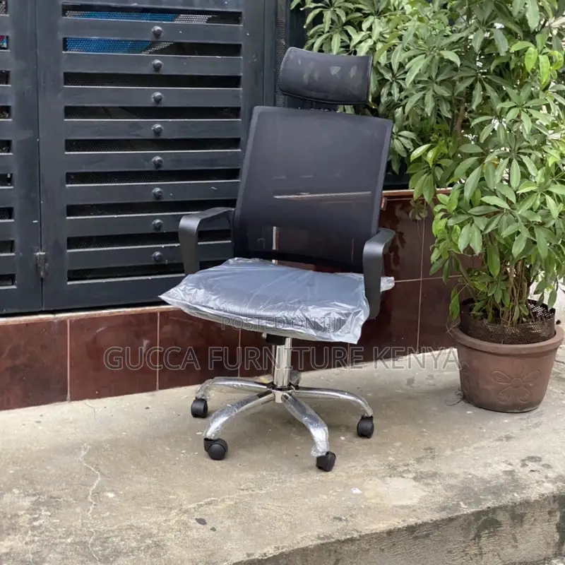 Office Chair:Orthopedic Fixed Arms Breathable Mesh Seat