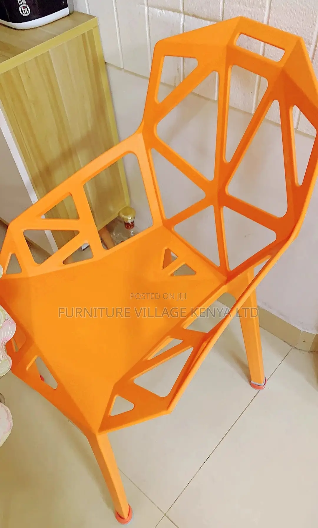 Dining Chair:Modern Hollow Plastic Chair for Dining /Office