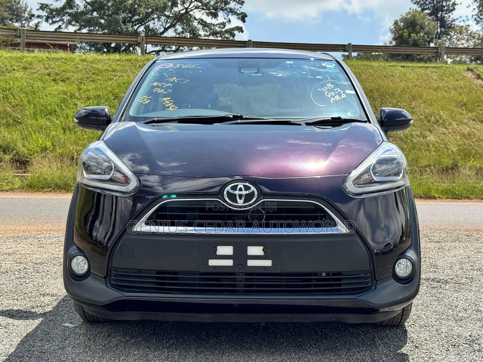 Toyota Sienta 2018 Purple
