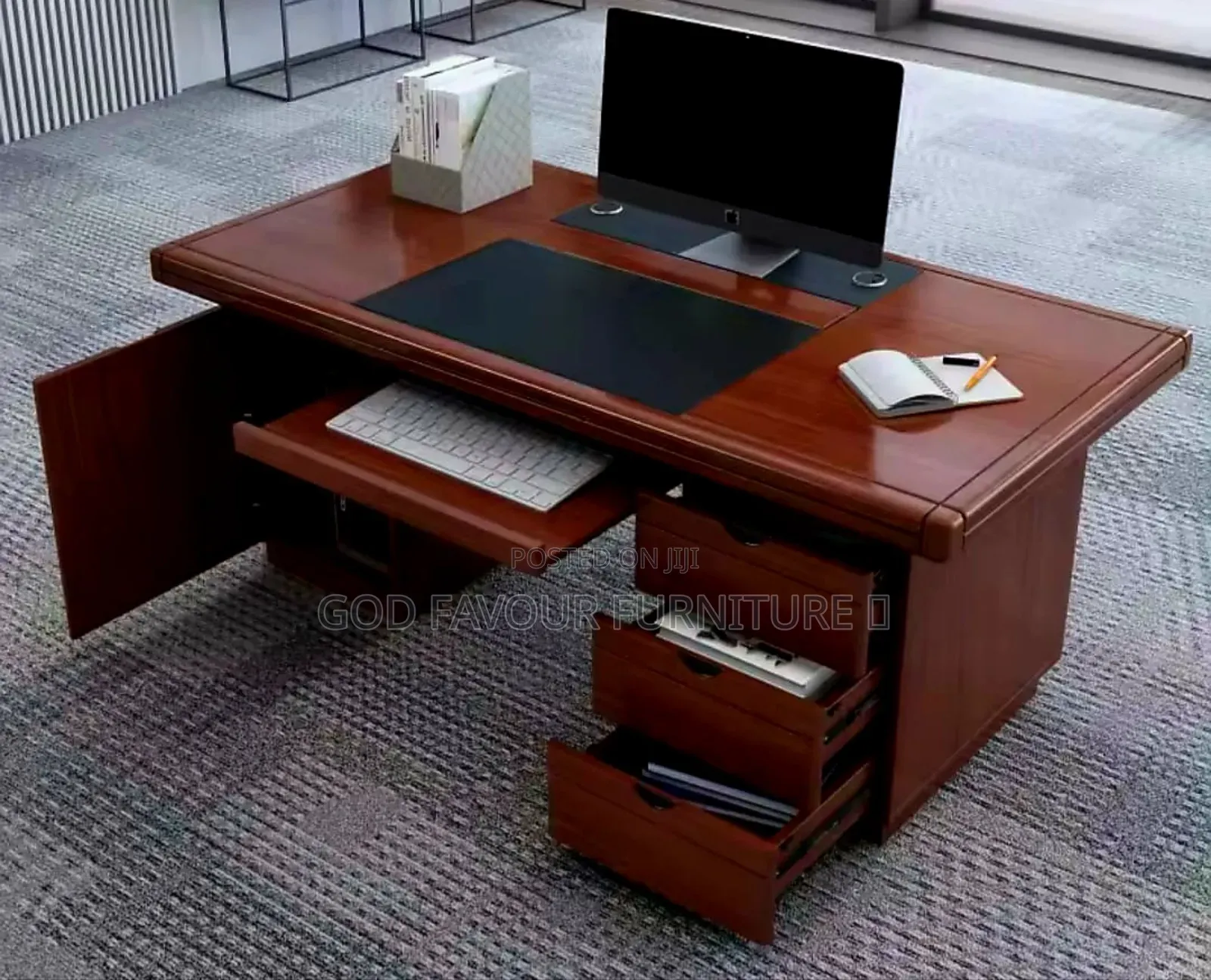 Vintage Executive Office Desk With Drawers Tde2w