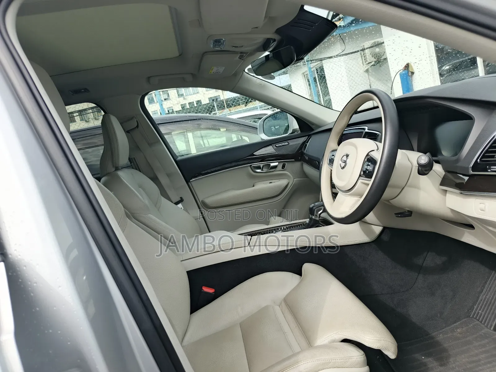 Volvo XC90 T5 Momentum AWD 2018 Silver