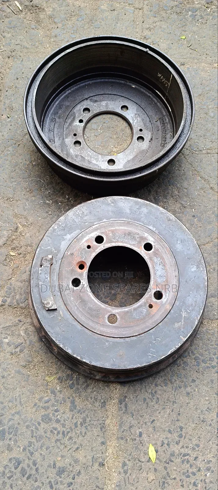 Land Cruiser J79 2-Brake Drums.