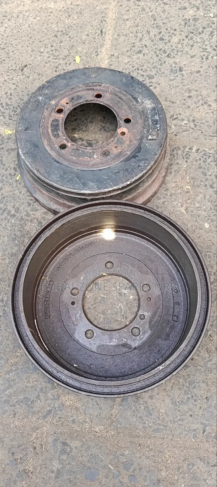 Land Cruiser J79 2-Brake Drums.