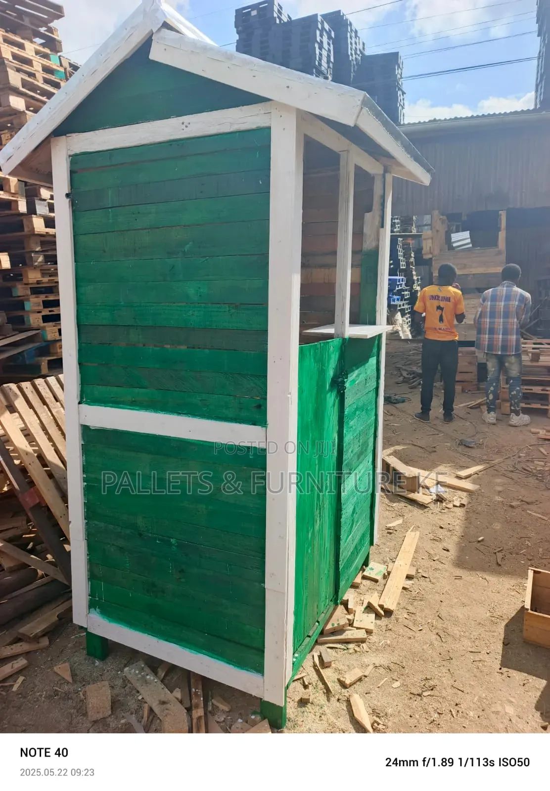 Strong & Weatherproof Guard House