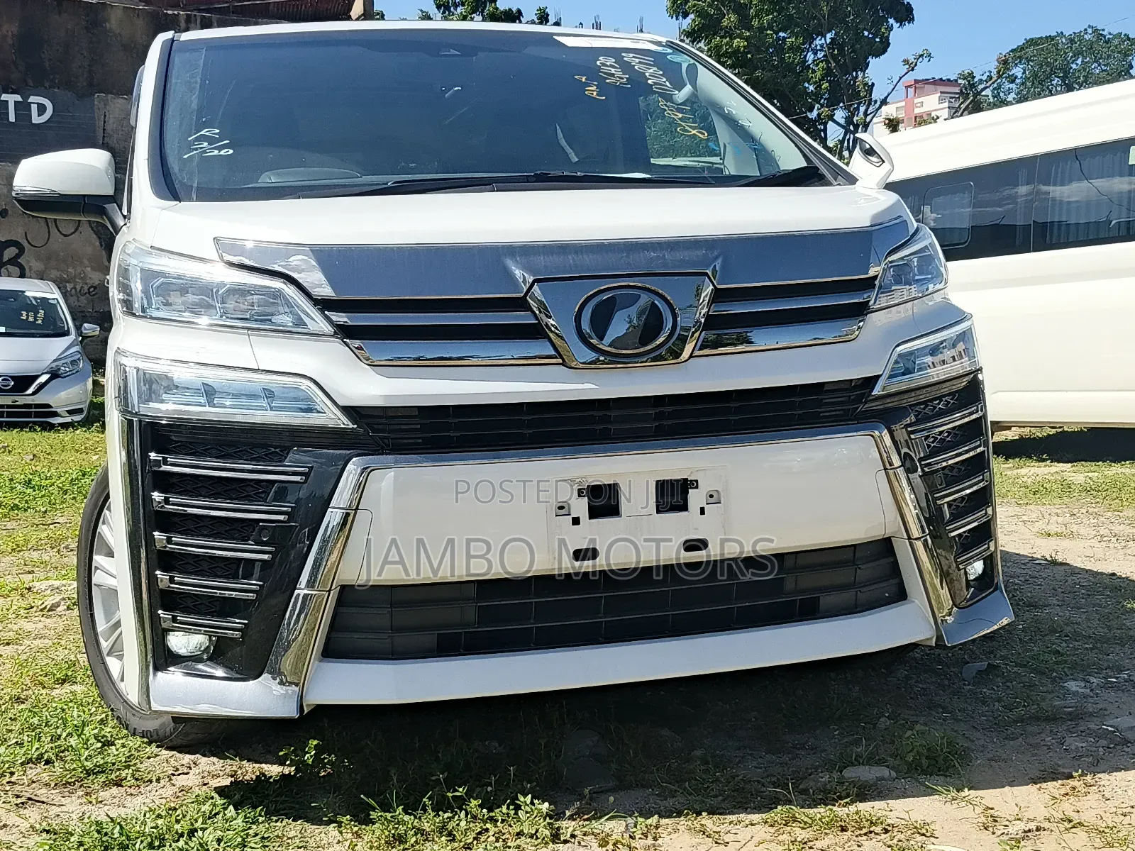 Toyota Vellfire 2019 White