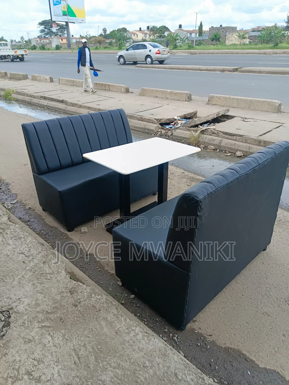 4 Seater Restaurant Couch and a Table 