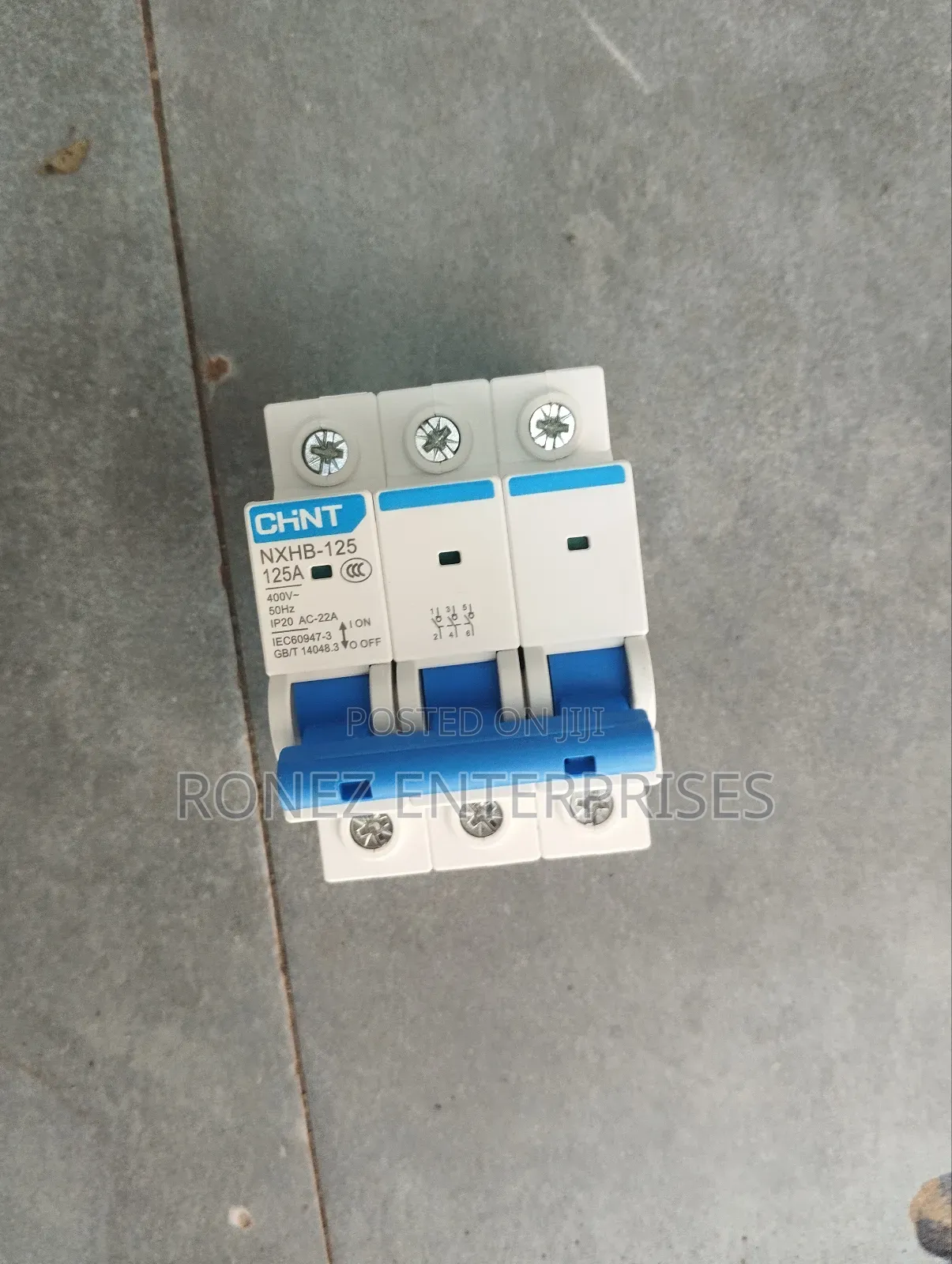 Triple Pole 125 Amps Chint