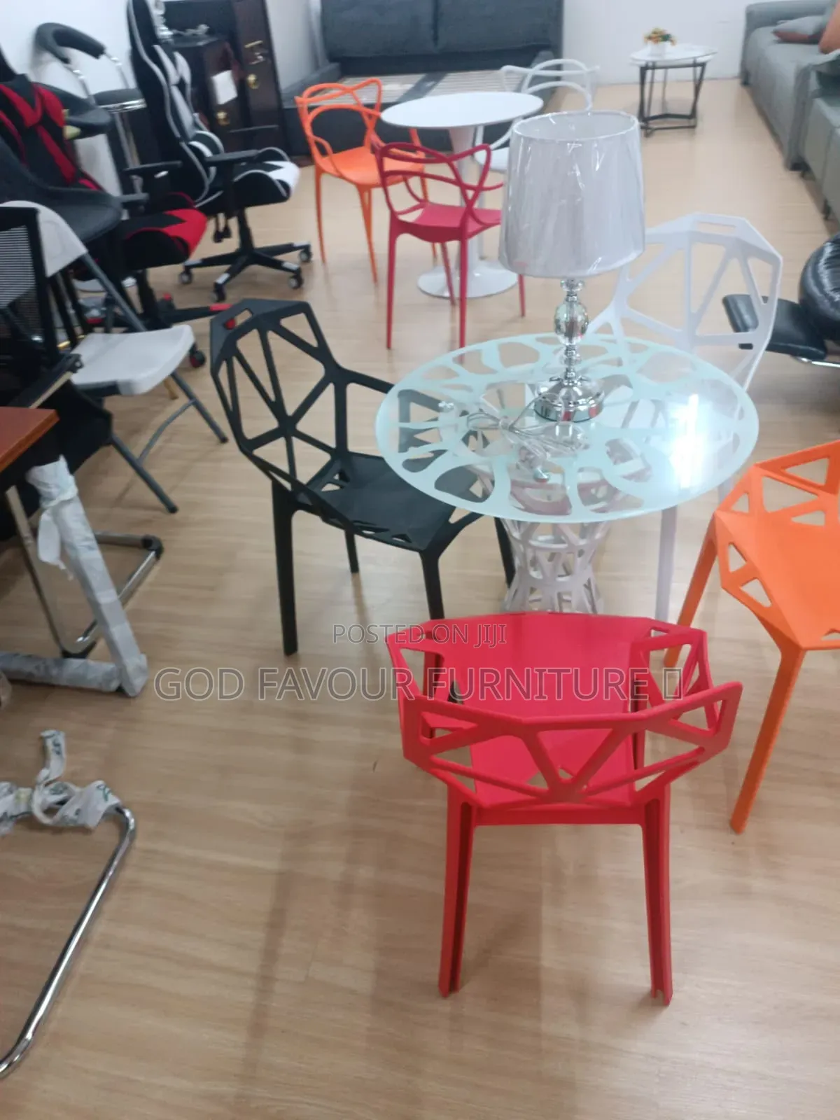 Stackable Plastic Outdoor Furniture Set/Dining Table Set Hj7