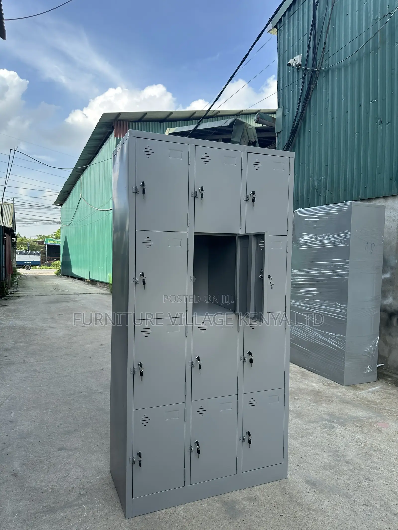 Locker: Organized 12-Door Steel Personal Storage Locker