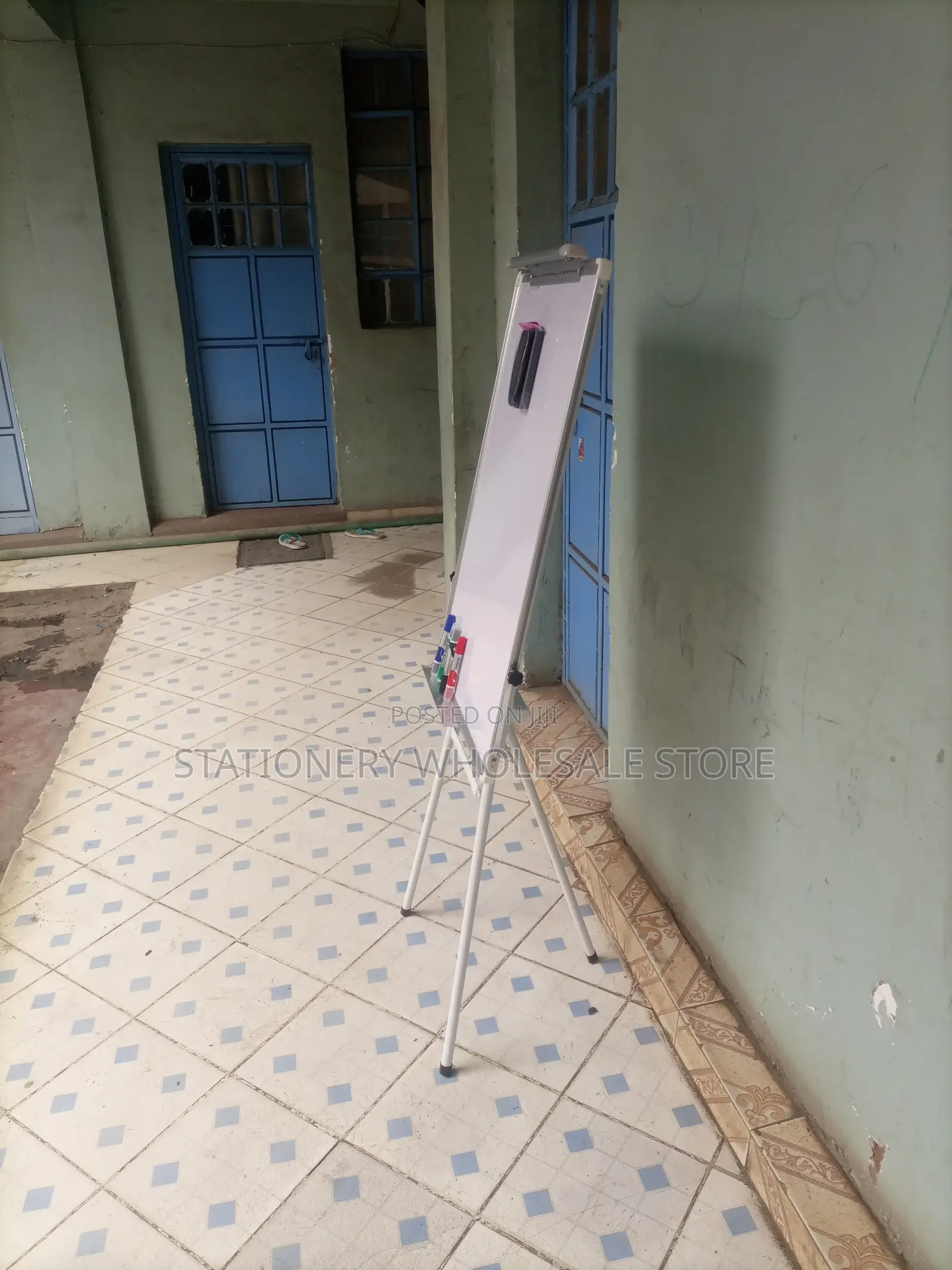 Flipchart 3ftx2ft Plus Markers And Eraser