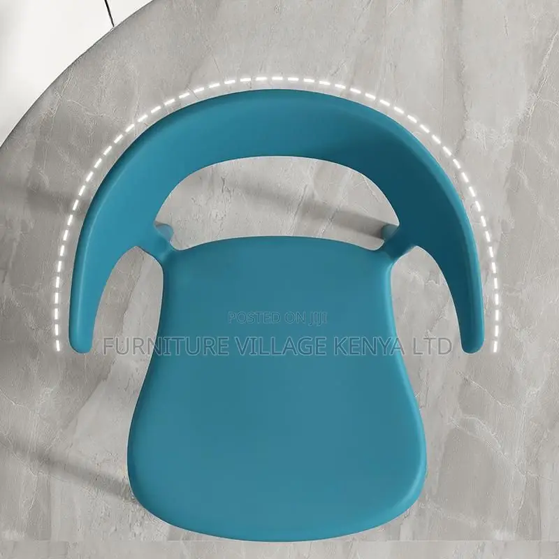 Office Chair: Designer Plastic Chair With Curved Backrest