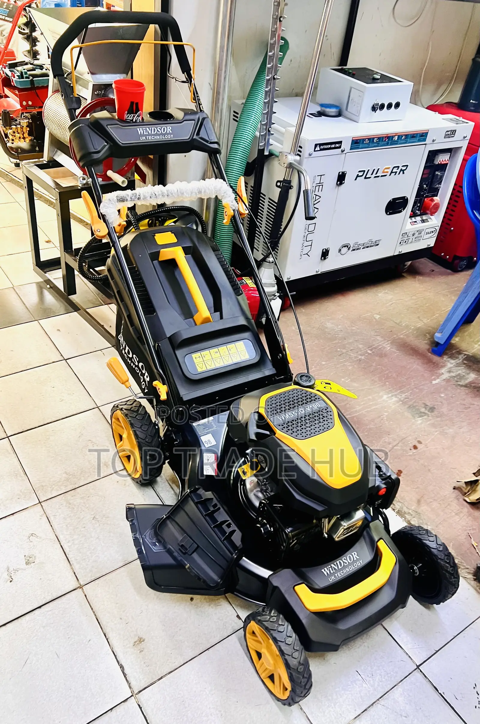 Windsor Uk Self Propelled Lawn Mower 190cc 21"