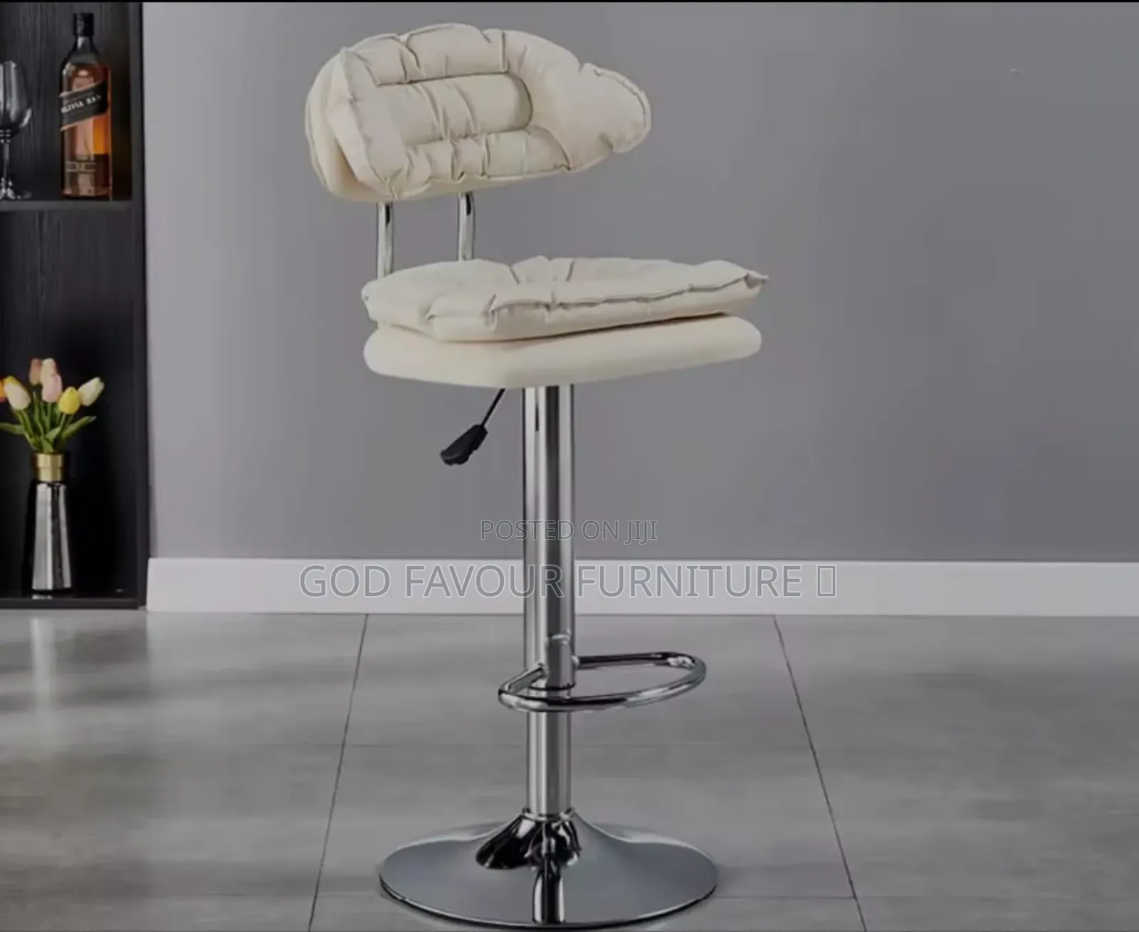 White Padded Bar Stool With Metal Base Gs8jw
