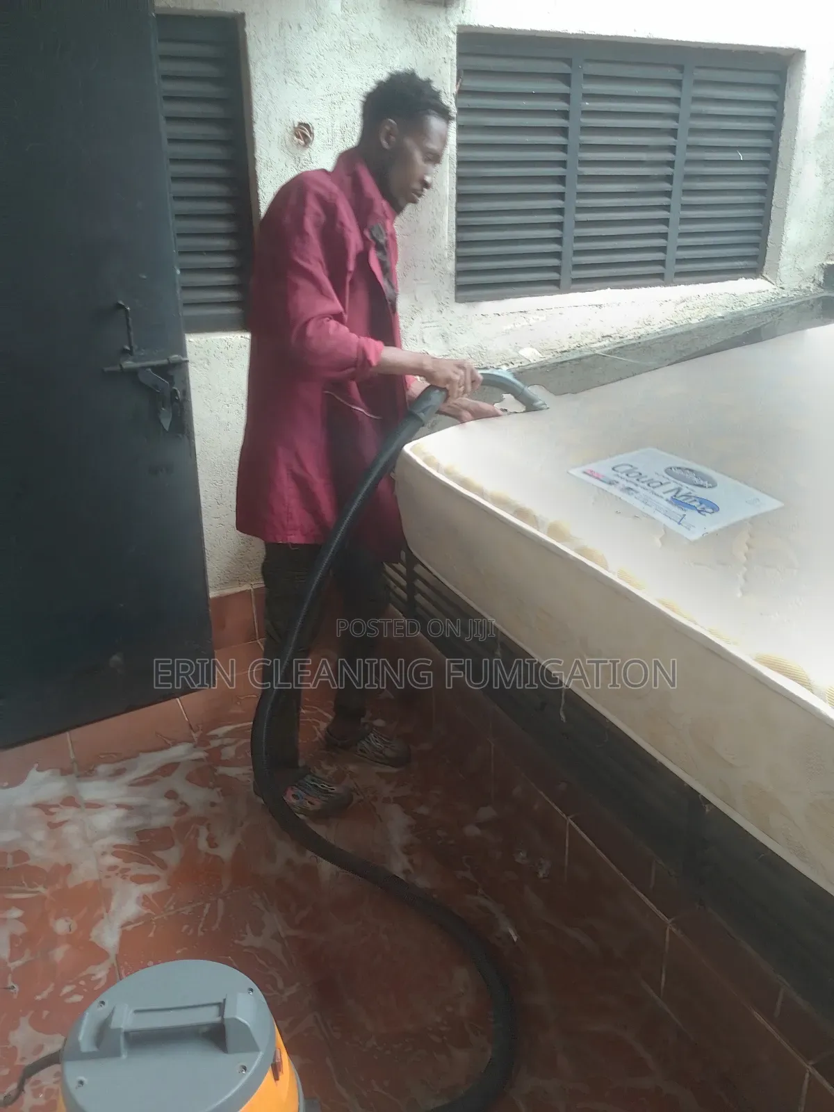 Mattress Stain Removing and Sofa Cleaning