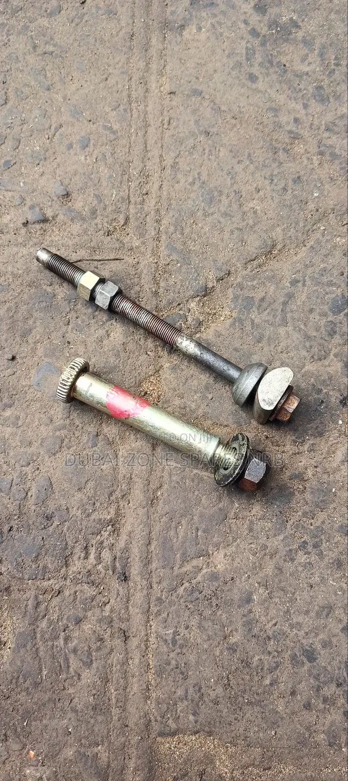 Caber Bolts Nissan Hardbody 4wd.