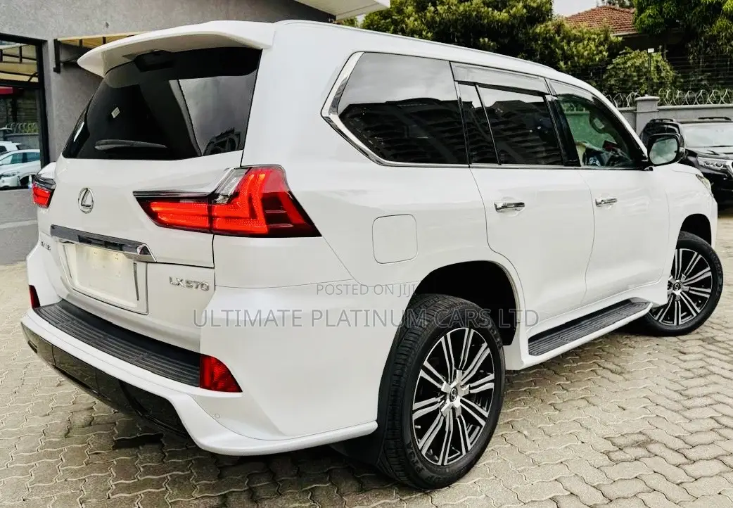 Lexus LX 570 (5 seats) AWD 2018 White