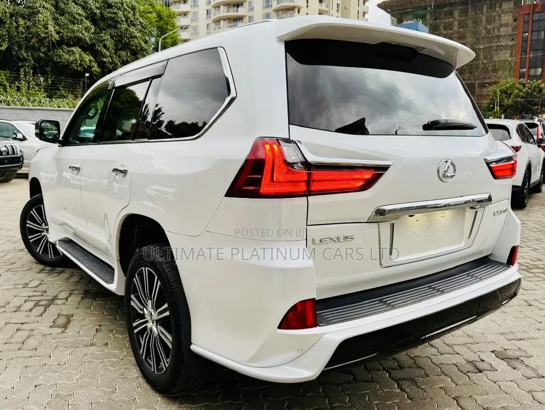 Lexus LX 570 (5 seats) AWD 2018 White
