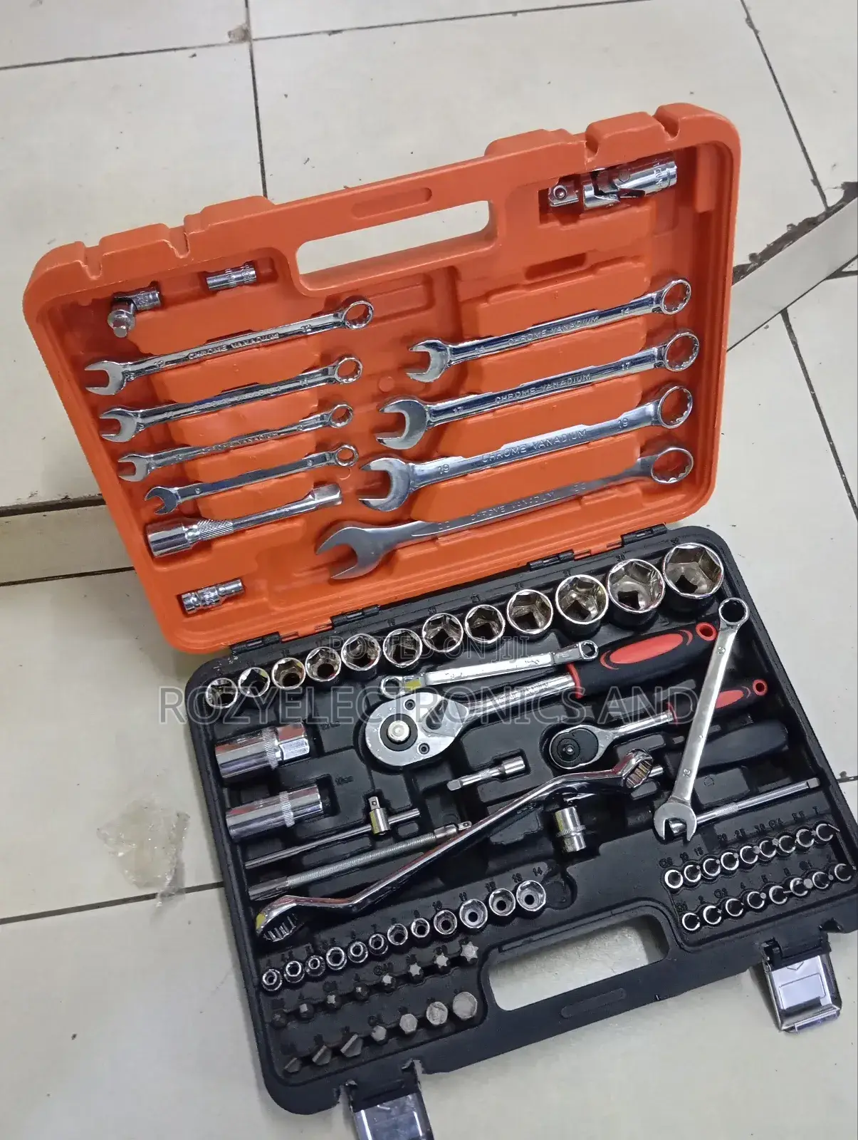 Heavy Duty Tools Set 82 Piece