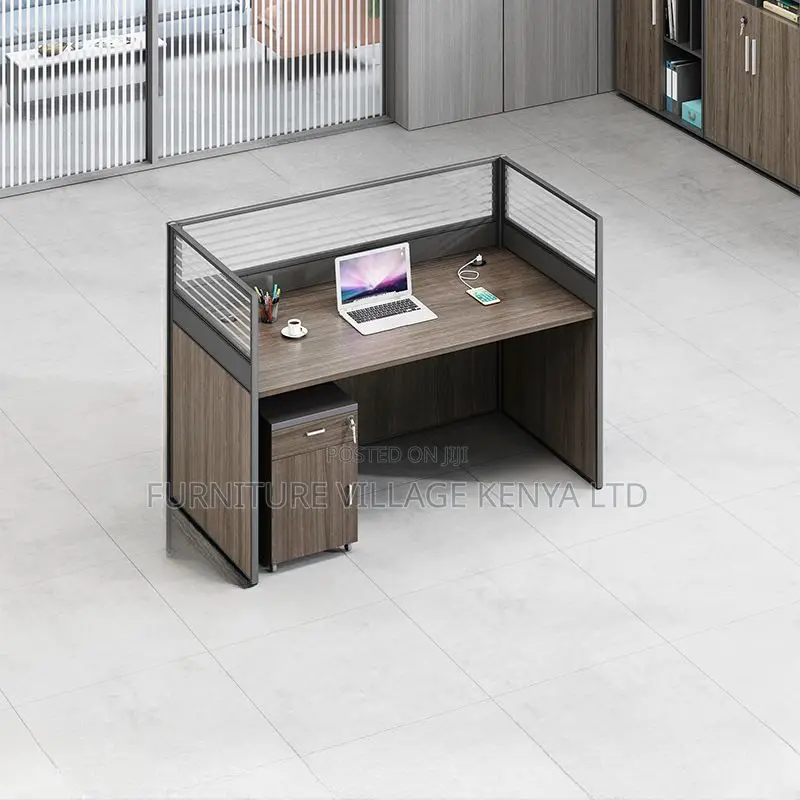 Workstation: Modern Single-Slot Modular Office Station