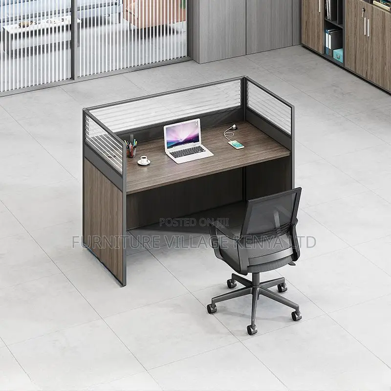 Workstation: Modern Single-Slot Modular Office Station