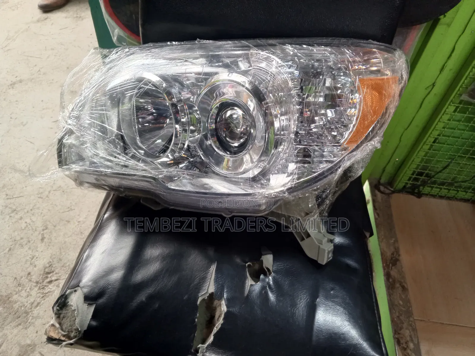 Depo Headlight Toyota Hilux Surf
