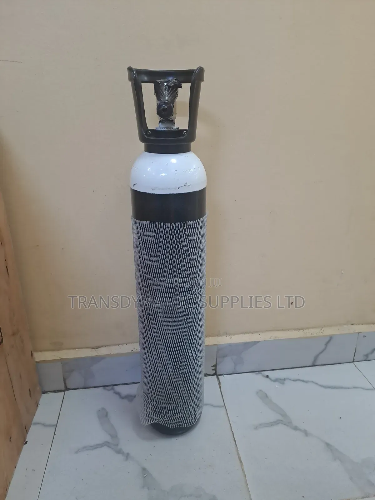 Oxygen Cylinder 2.2mm