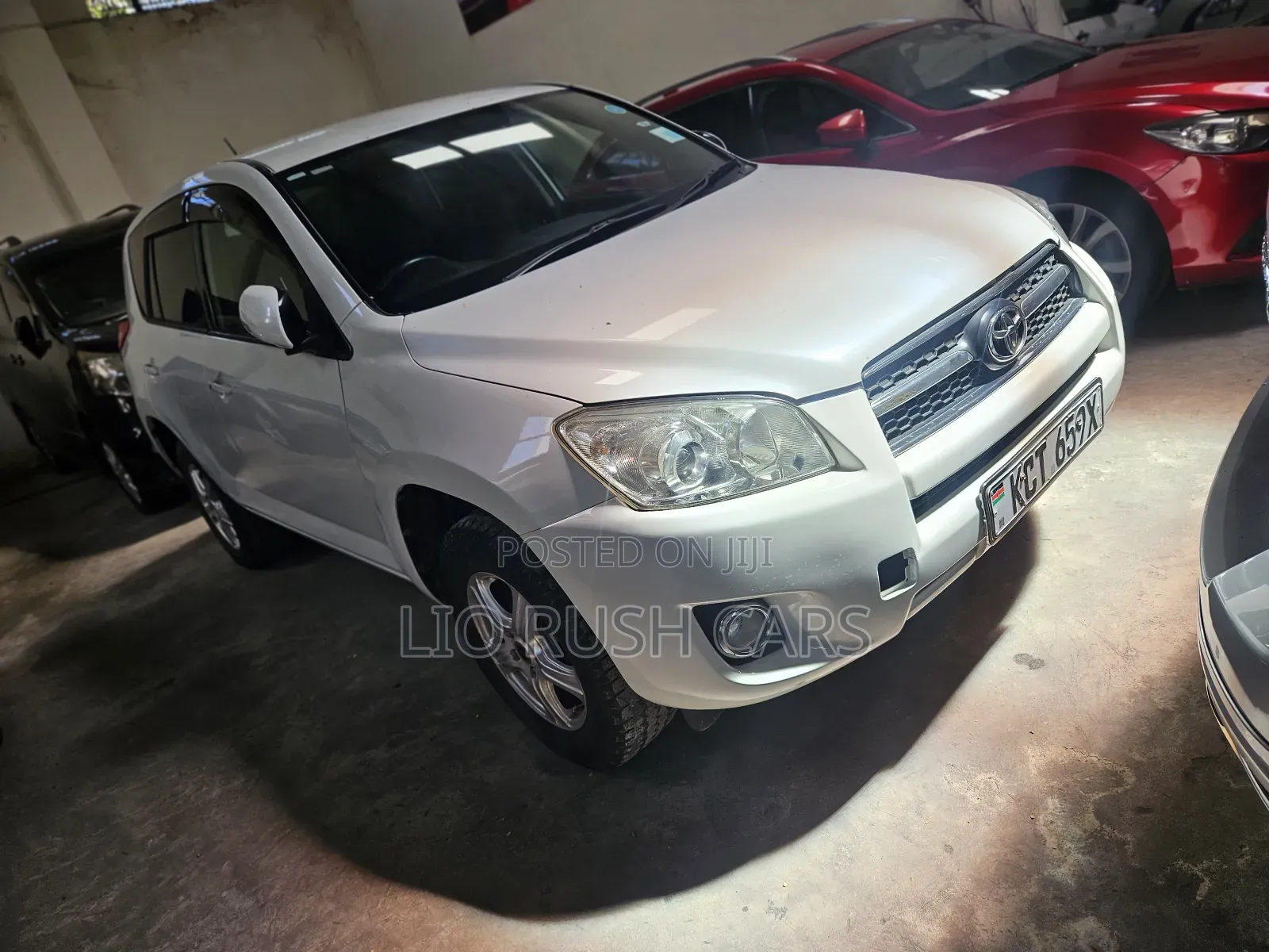 Toyota RAV4 2011 White